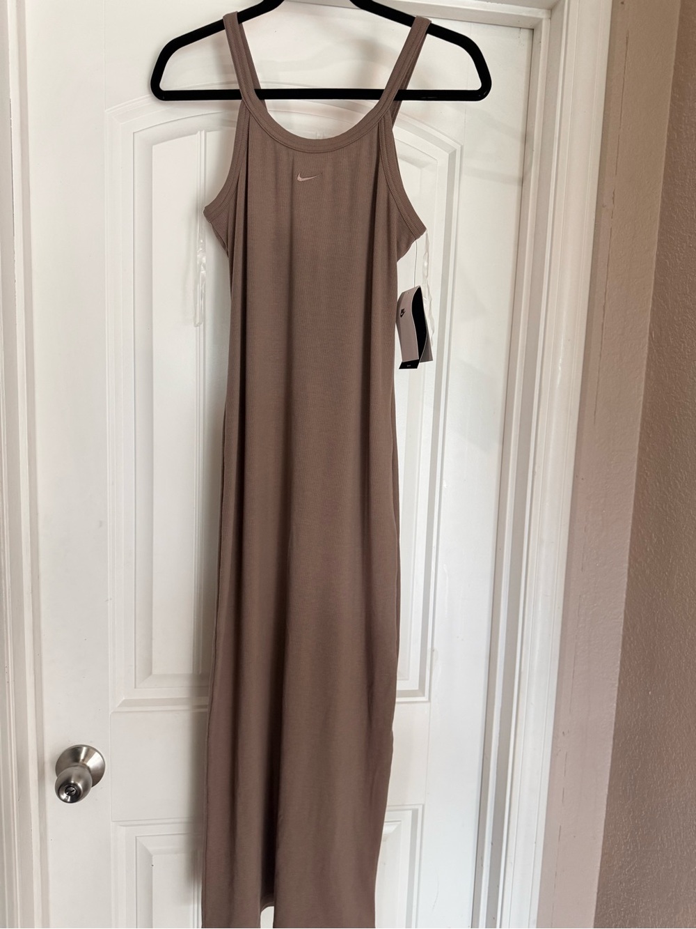 Nike Women’s Ribbed Maxi Tank Dress Taupe Brown Size L NWT